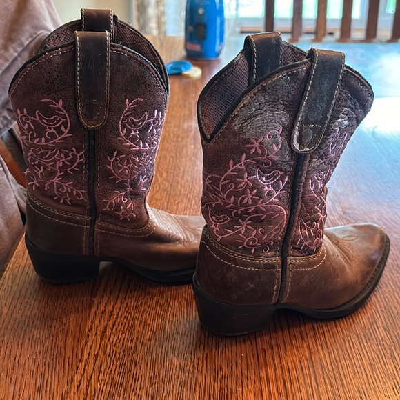 Children’s size 9 snip toe boot - Picture 3 of 6